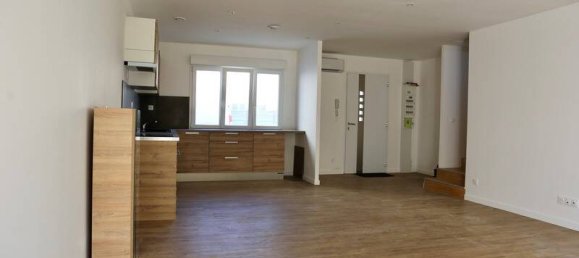 Casa de 3 dormitorios en Reims, France No. 254072 5