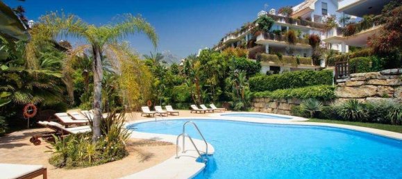 2 bedrooms Apartment in Marbella, Spain No. 4755 2