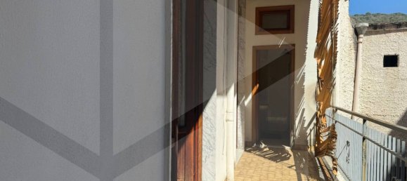 Дом с 4 комнатами в Сан Паоло Бель Сито, Италия № 17098 8