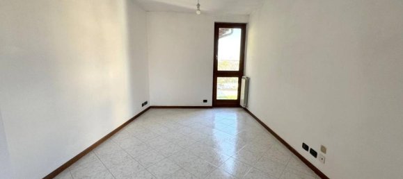 2 rooms Apartment in Carugate, Italy No. 40325 10