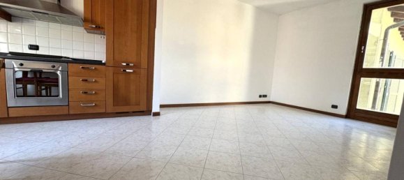 2 rooms Apartment in Carugate, Italy No. 40325 8