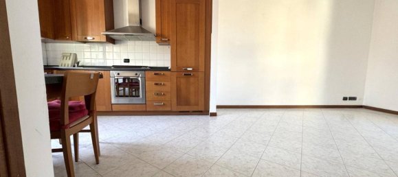 2 rooms Apartment in Carugate, Italy No. 40325 9