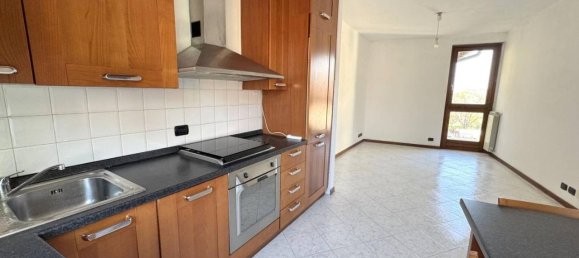 2 rooms Apartment in Carugate, Italy No. 40325 6