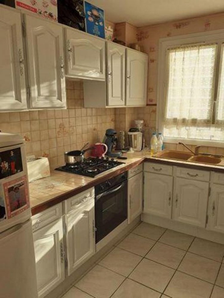 2 bedrooms Condo in Chatellerault, France No. 35854