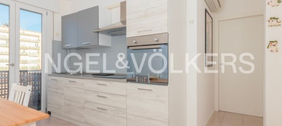 3 rooms Apartment in Jesolo, Italy No. 104882 5