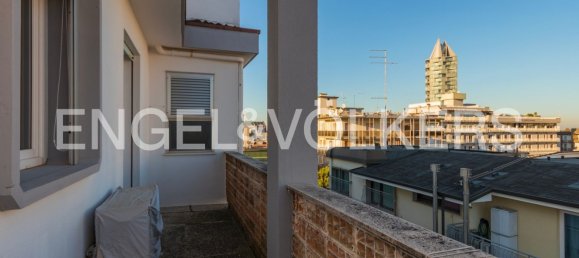 3 rooms Apartment in Jesolo, Italy No. 104882 21