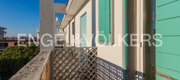 3 rooms Apartment in Jesolo, Italy No. 104882 11