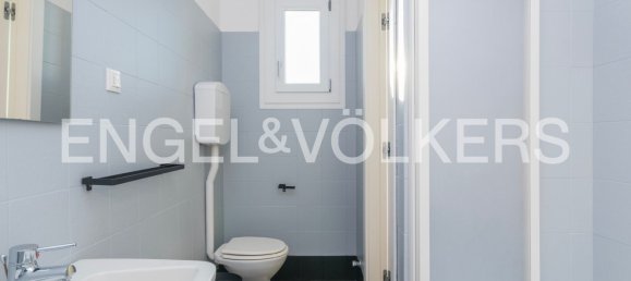 3 rooms Apartment in Jesolo, Italy No. 104882 10