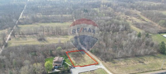 1860m² Land in Roasio, Italy No. 46573 8