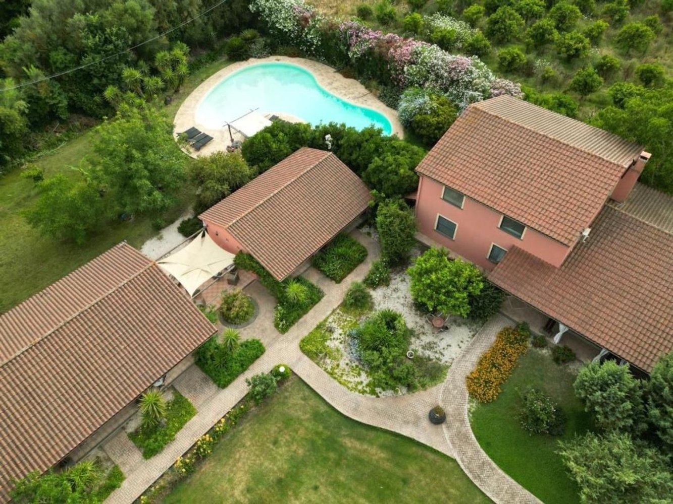 20 bedrooms House in San Vero Milis, Italy No. 322910