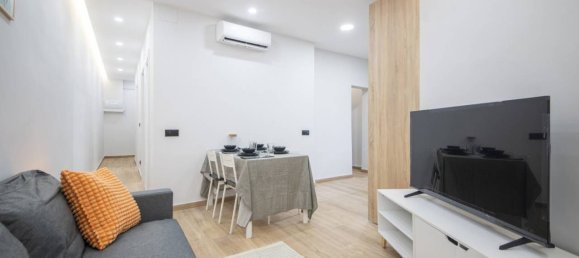 3 bedrooms Apartment in Sant Marti, Spain No. 189963 2