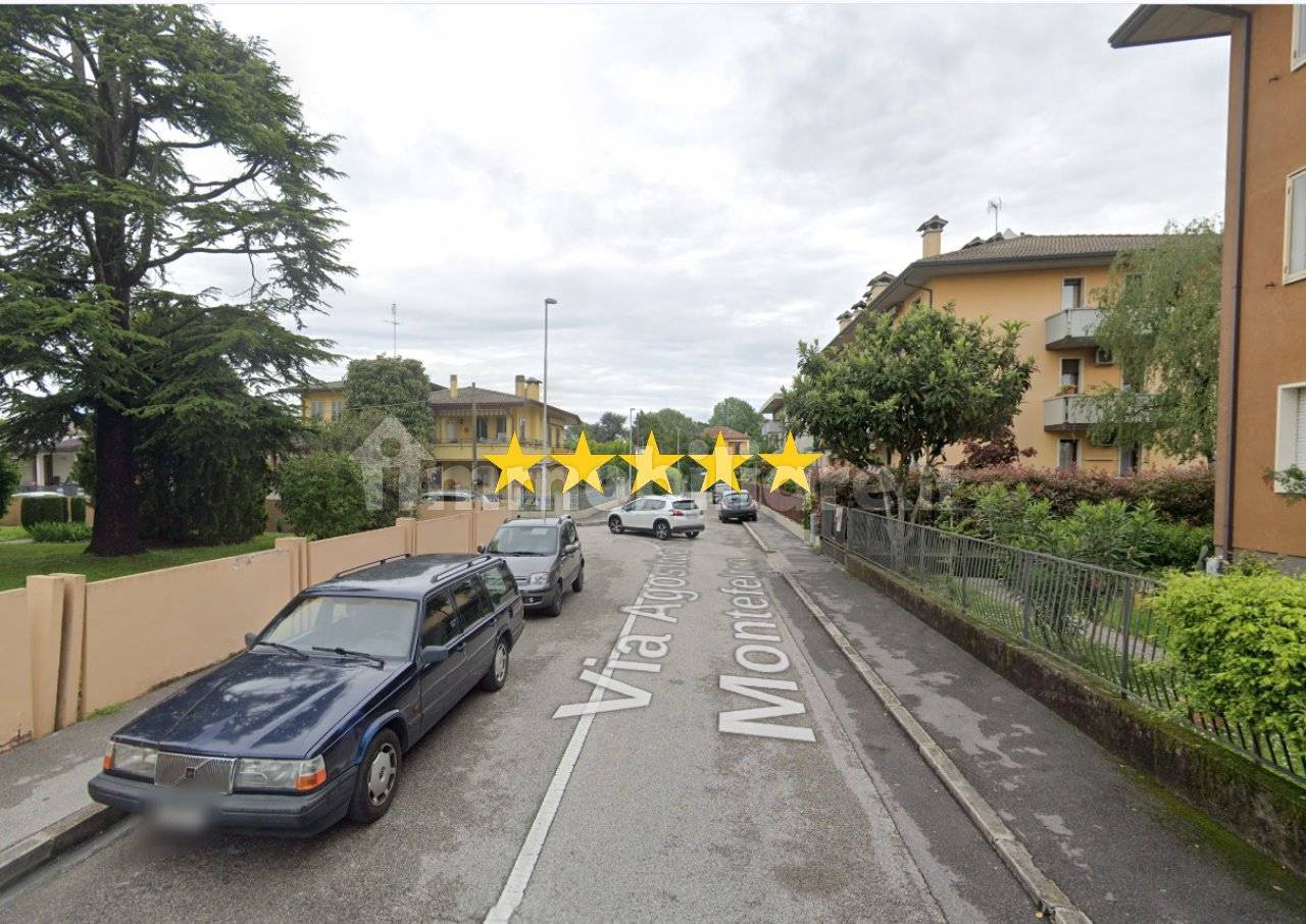 3 bedrooms Apartment in Padua, Italy No. 378355