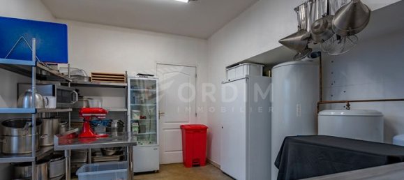 Коммерческая недвижимость 287м² в Йонна, Франция № 353257 8