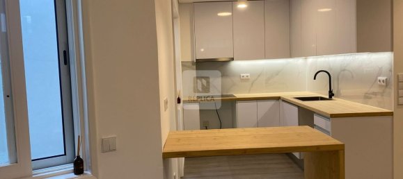 2 Schlafzimmer Wohnung in Porto, Portugal, Nr. 81623 8