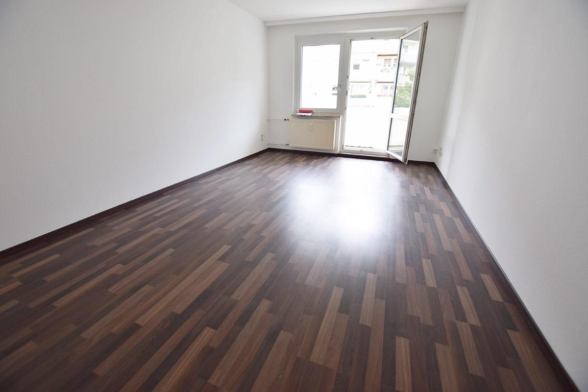 3 bedrooms Apartment in Chemnitz, Germany No. 277577