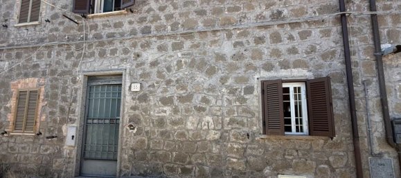 4 rooms House in Montefiascone, Italy No. 257727 10