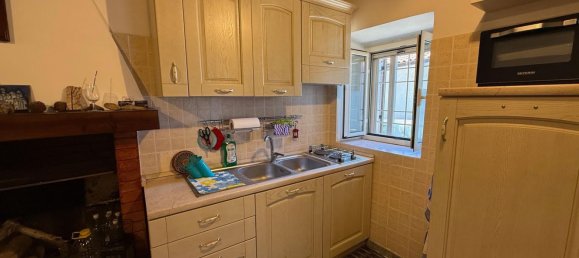 4 rooms House in Montefiascone, Italy No. 257727 15