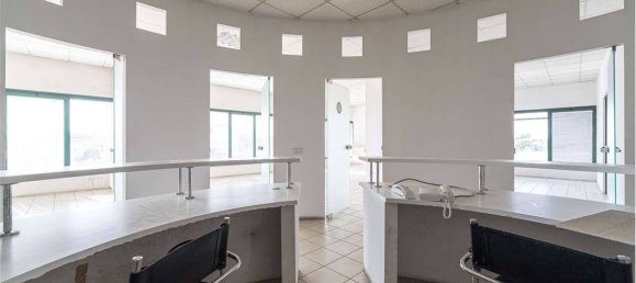 Escritório de 5 divisões em Biassono, Italy N.º 310954 26