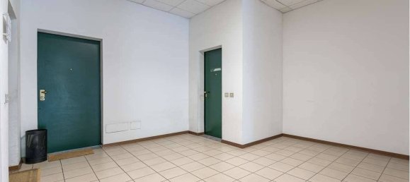 Escritório de 5 divisões em Biassono, Italy N.º 310954 29