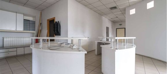 Escritório de 5 divisões em Biassono, Italy N.º 310954 25