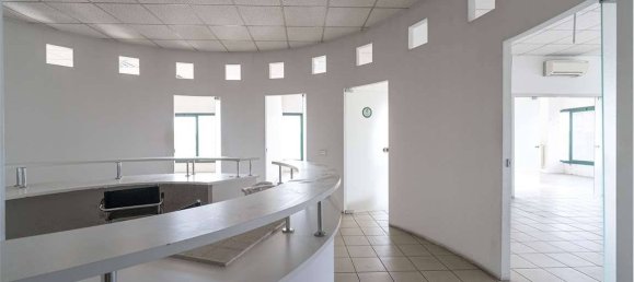 Escritório de 5 divisões em Biassono, Italy N.º 310954 24