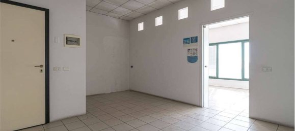 Escritório de 5 divisões em Biassono, Italy N.º 310954 5