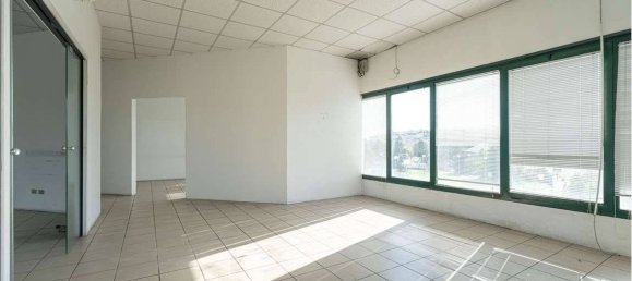 Escritório de 5 divisões em Biassono, Italy N.º 310954 10