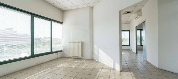 Escritório de 5 divisões em Biassono, Italy N.º 310954 14