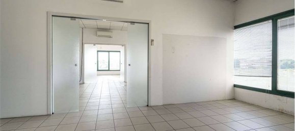 Escritório de 5 divisões em Biassono, Italy N.º 310954 21