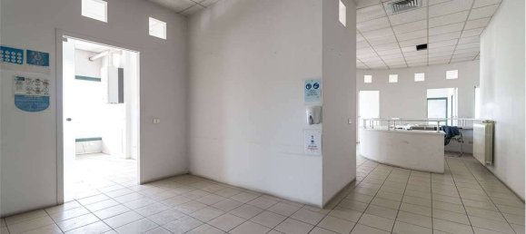 Escritório de 5 divisões em Biassono, Italy N.º 310954 4