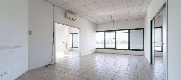 Escritório de 5 divisões em Biassono, Italy N.º 310954 17