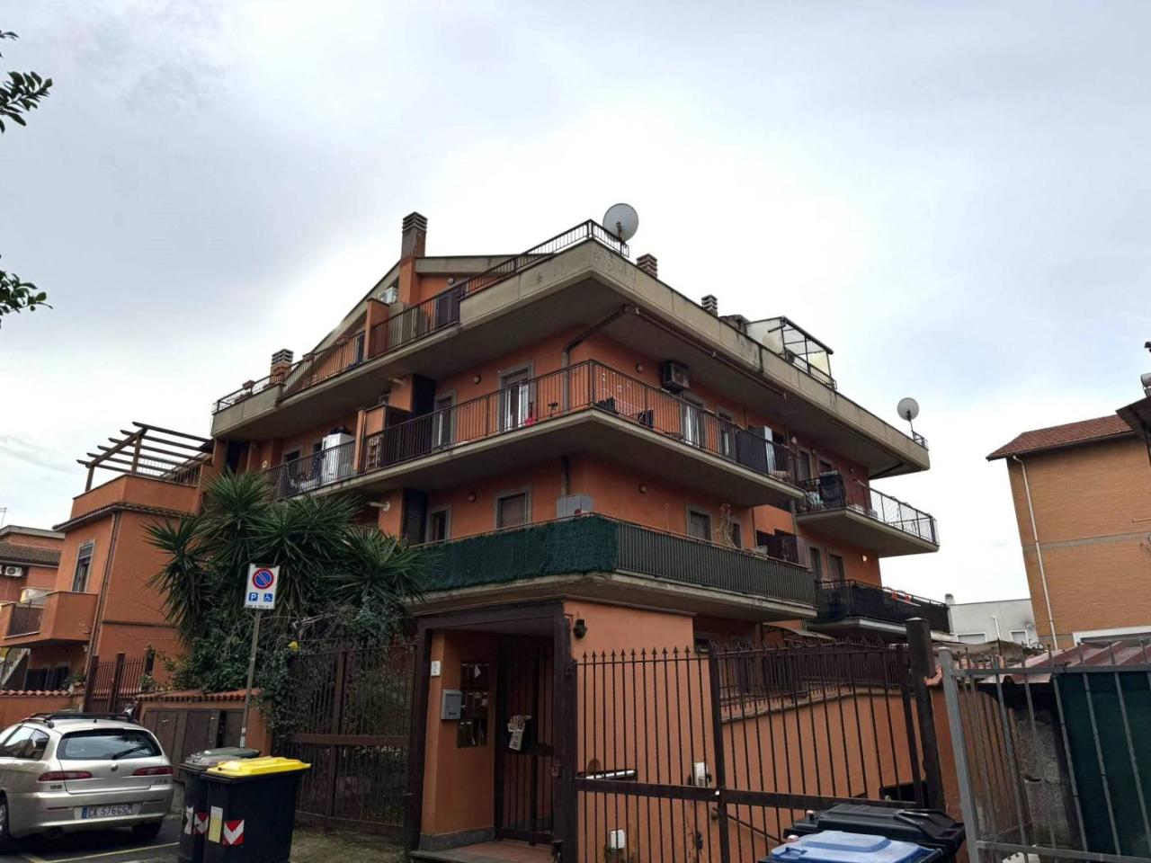 Apartamento de 3 divisões em Marino, Italy N.º 36071