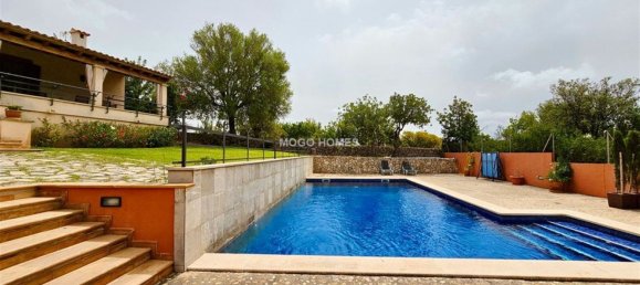 4 bedrooms House in Bunyola, Spain No. 146209 3