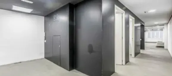 192m² Commercial property in Barcelona, Spain No. 21006 18