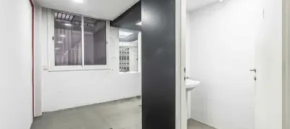 192m² Commercial property in Barcelona, Spain No. 21006 17