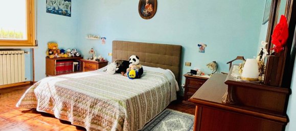 6 rooms Apartment in Verona, Italy No. 303375 4