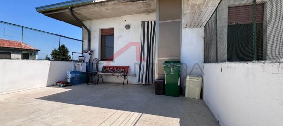 6 rooms Apartment in Verona, Italy No. 303375 18