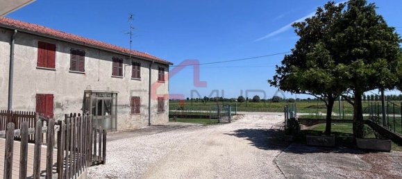 6 rooms Apartment in Verona, Italy No. 303375 21