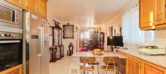 5 bedrooms House in Alcochete, Portugal No. 27490 3