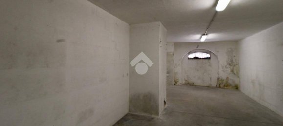 Коммерческая недвижимость с 1 комнатой в Палаццоло суль Ольо, Италия № 141622 4