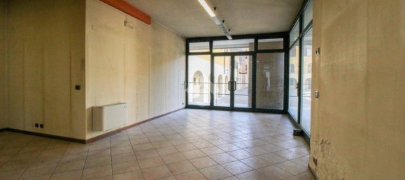 Коммерческая недвижимость с 1 комнатой в Палаццоло суль Ольо, Италия № 141622 9