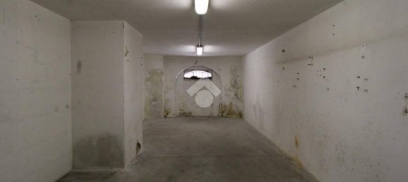 Коммерческая недвижимость с 1 комнатой в Палаццоло суль Ольо, Италия № 141622 3