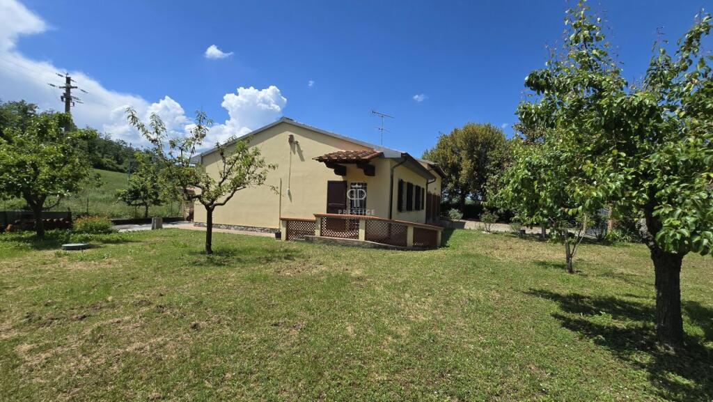 2 bedrooms Villa in Volterra, Italy No. 370945