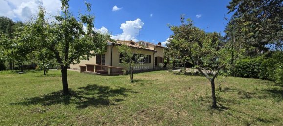 2 bedrooms Villa in Volterra, Italy No. 370945 4