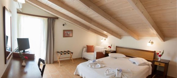 29 rooms Townhouse in Lefkada, Greece No. 3744 15