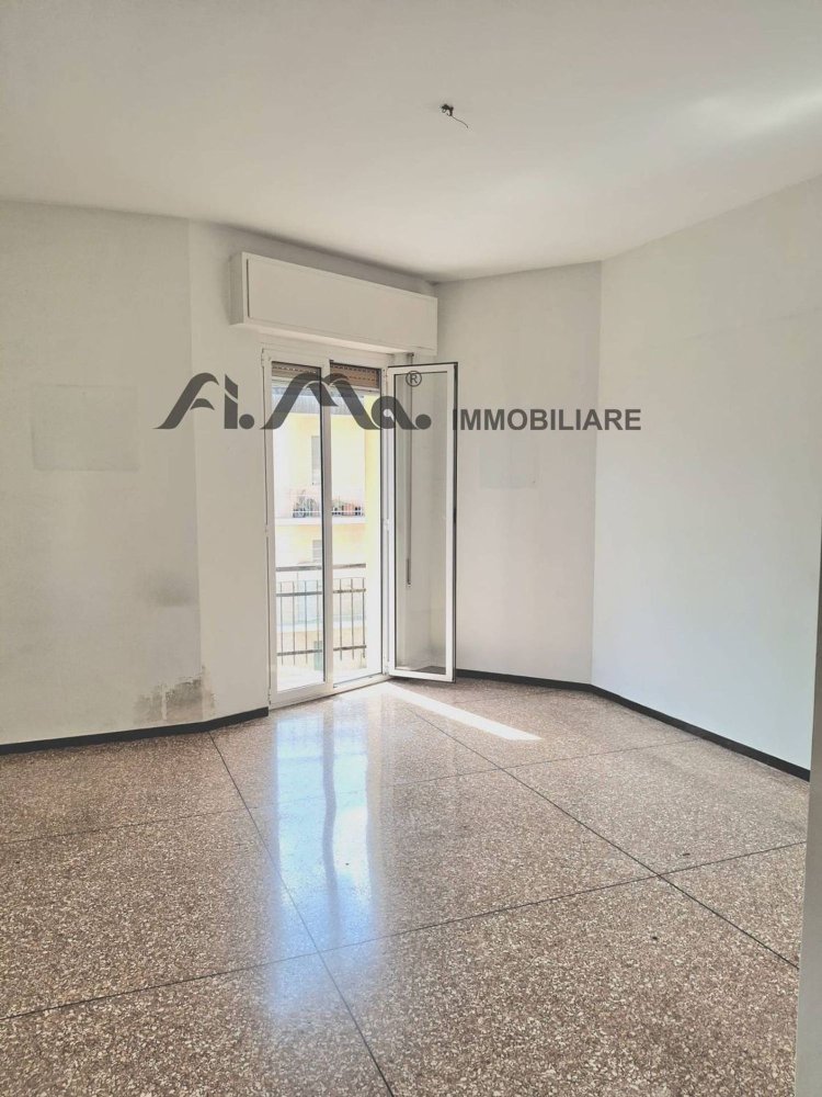 3 bedrooms Apartment in Quiliano, Italy No. 349339