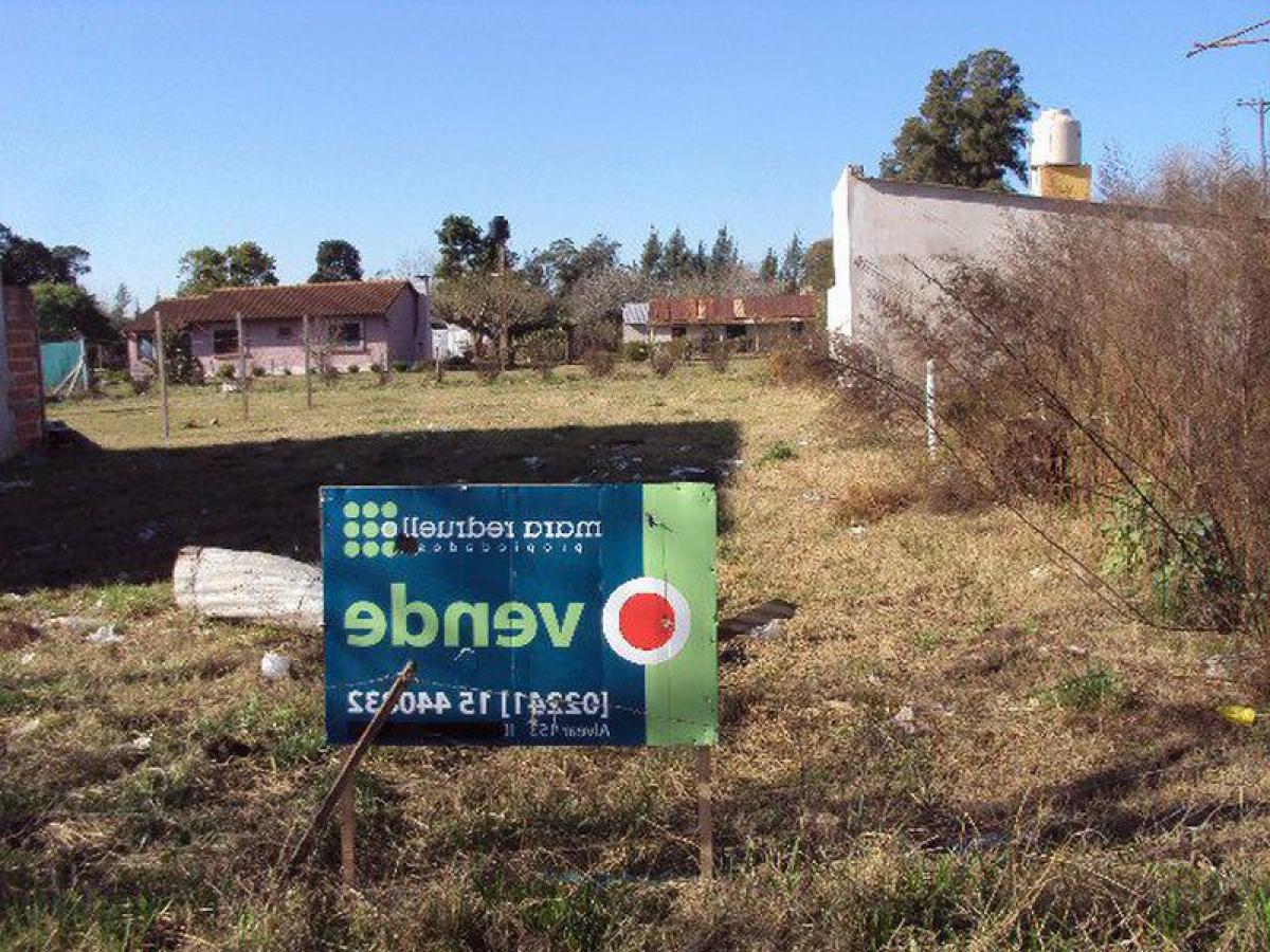  Land in Chascomus, Argentina No. 40841