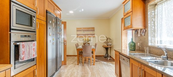 4 غرف نوم منزل في Matosinhos, Portugal رقم 14253 14