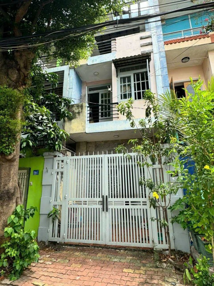 80m² Townhouse in District 7, Vietnam No. 19297