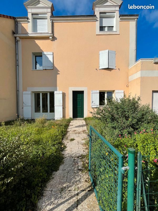 Apartamento de 2 dormitorios en Saint-Jean-de-Braye, France No. 52067